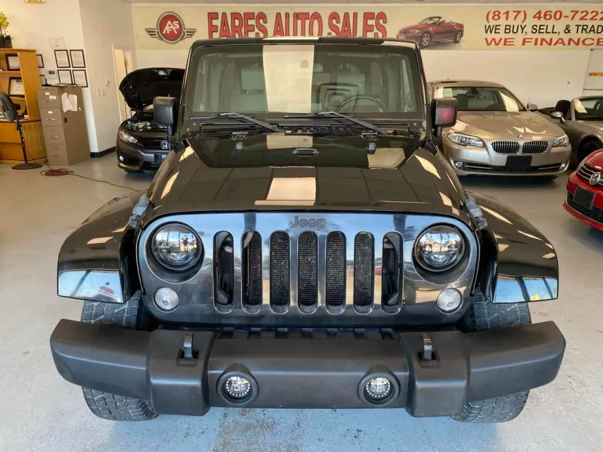 2009 Jeep Wrangler Unlimited Sahara photo 1