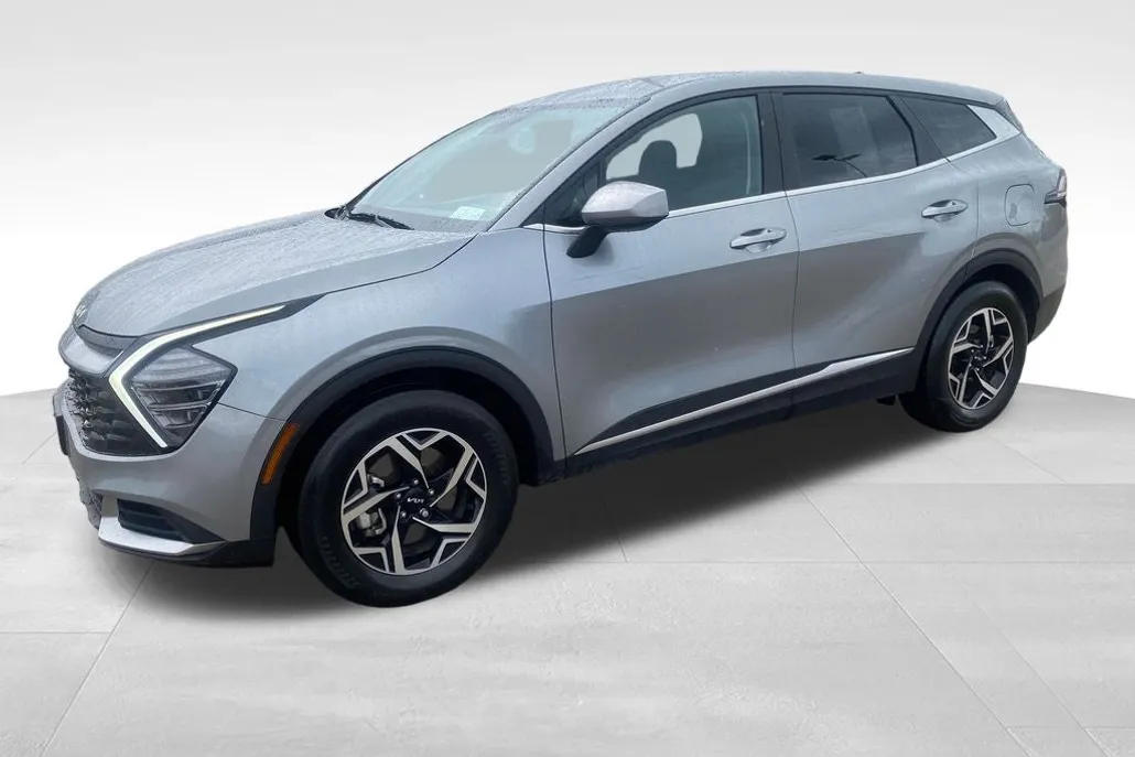 2024 Kia Sportage LX photo 1