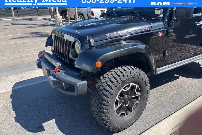 2015 Jeep Wrangler Unlimited Rubicon photo 1