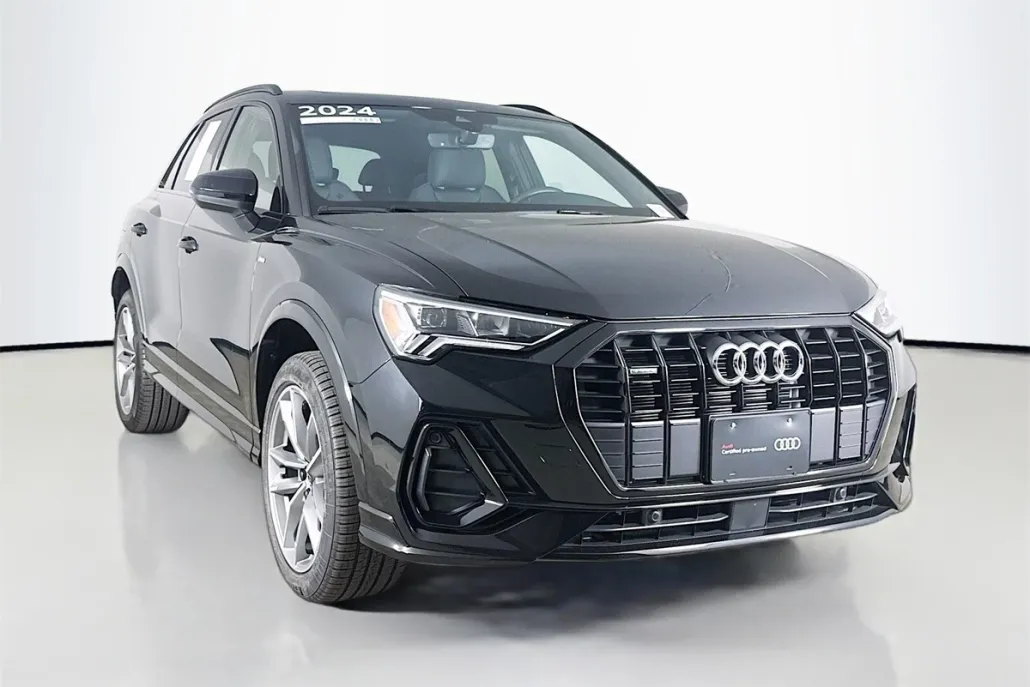 2024 Audi Q3 S line Premium photo 1