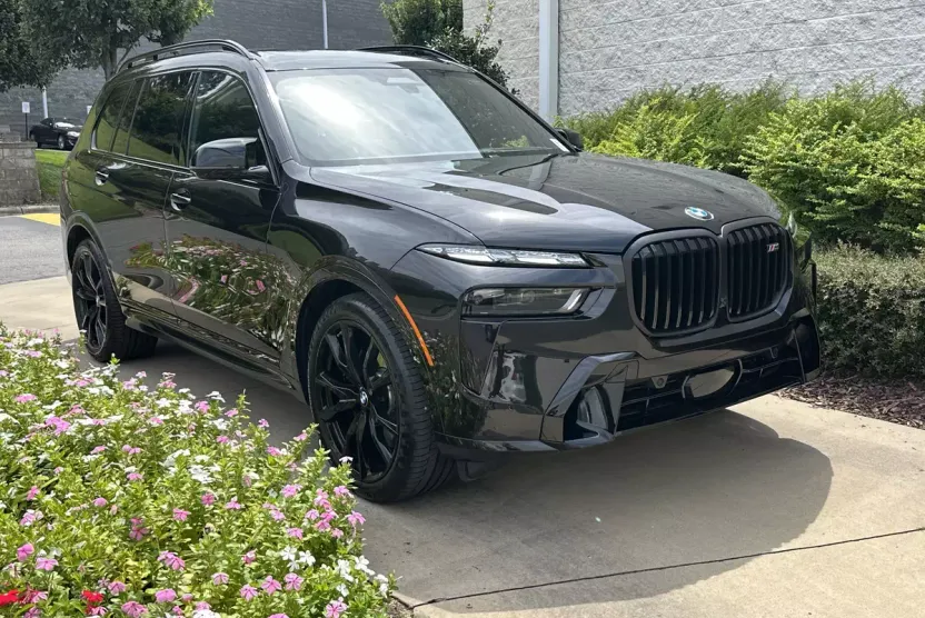 2025 Bmw X7 M60i photo 1