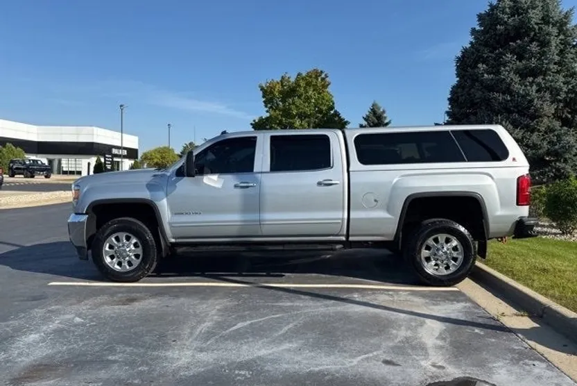 2015 Gmc Sierra 2500 HD SLE photo 1