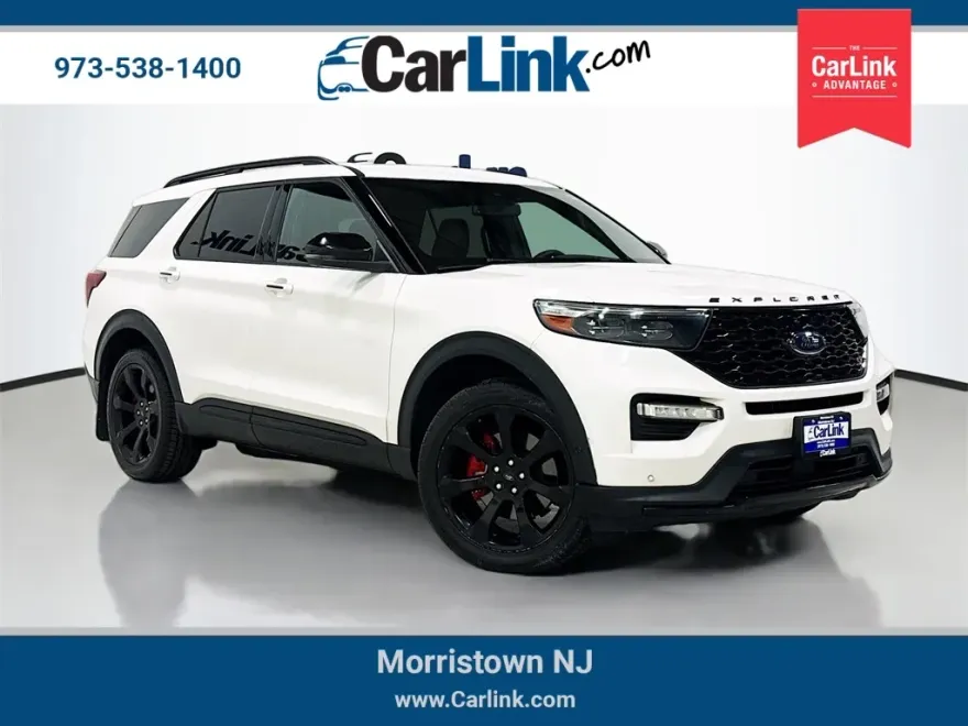 2022 Ford Explorer ST photo 1