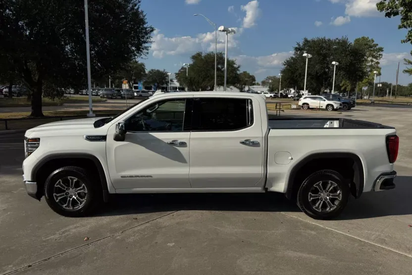2025 Gmc Sierra 1500 SLT photo 1