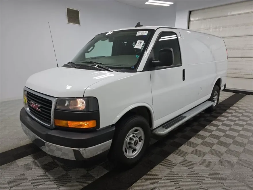 2023 Gmc Savana Cargo 2500 photo 1