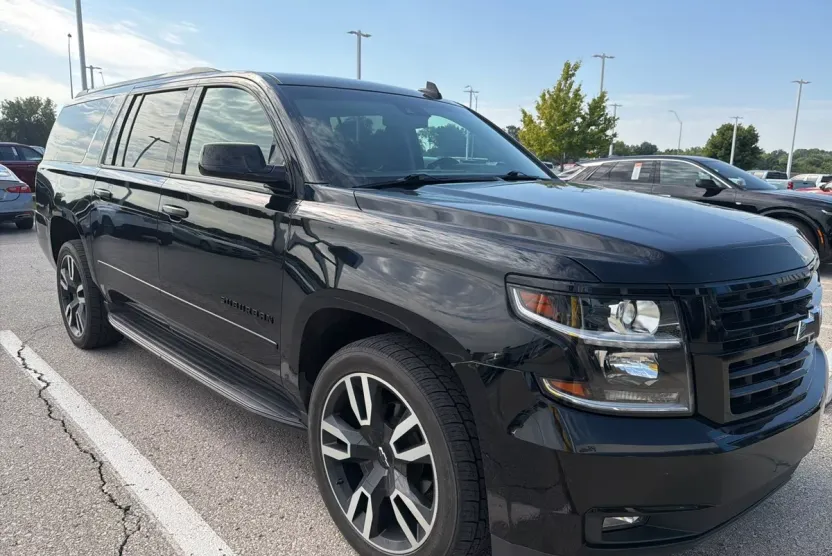 2020 Chevrolet Suburban Premier photo 1