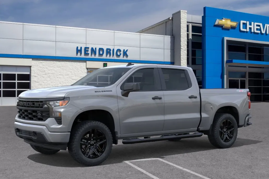 2025 Chevrolet Silverado 1500 Custom photo 1