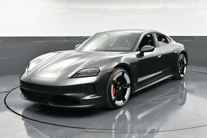 2025 Porsche Taycan 4S photo 1