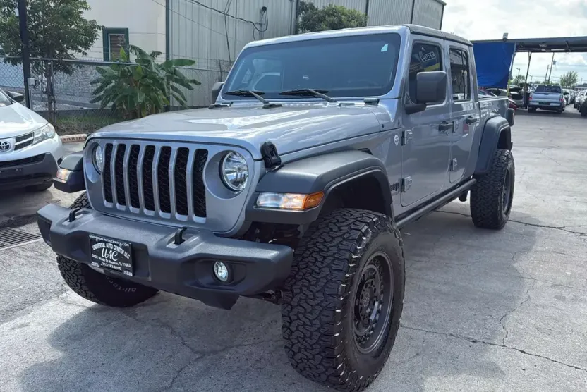 2020 Jeep Gladiator Sport S photo 1