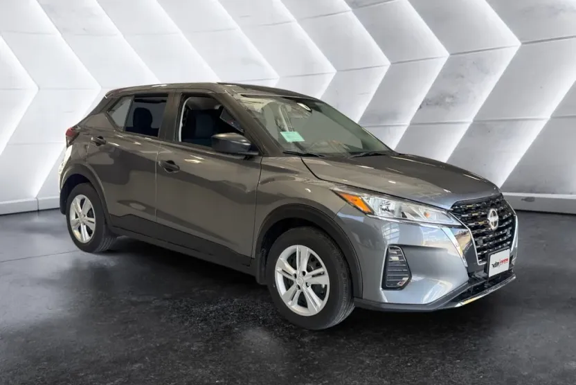 2024 Nissan Kicks S photo 1