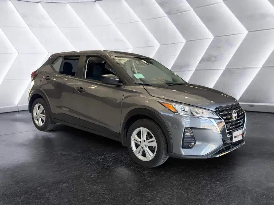 2024 Nissan Kicks S photo 1