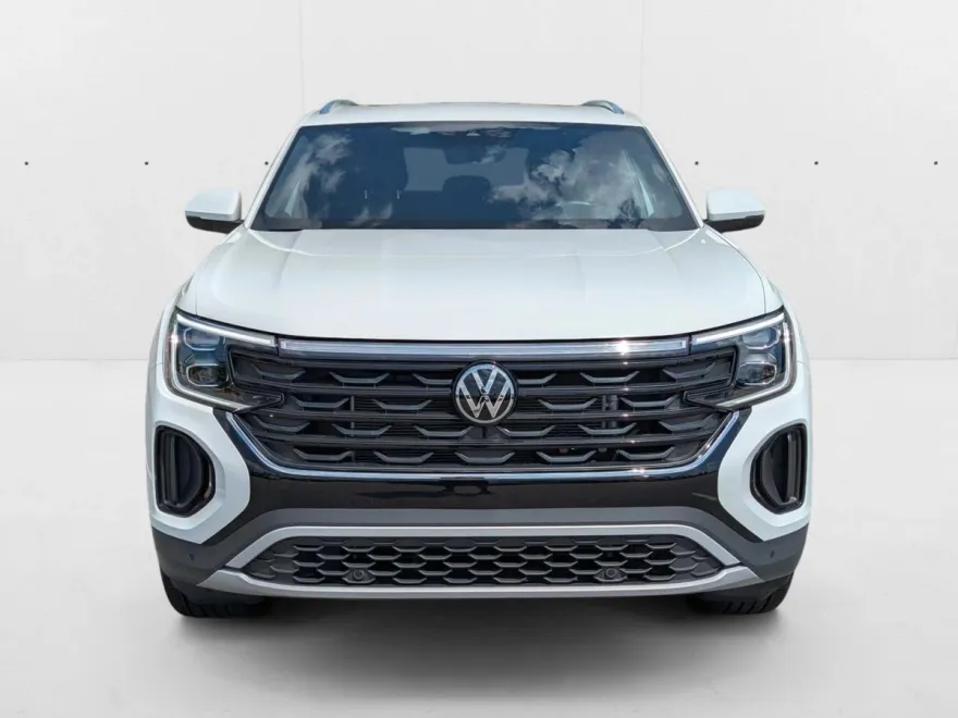 2024 Volkswagen Atlas Cross Sport SE Technology photo 1