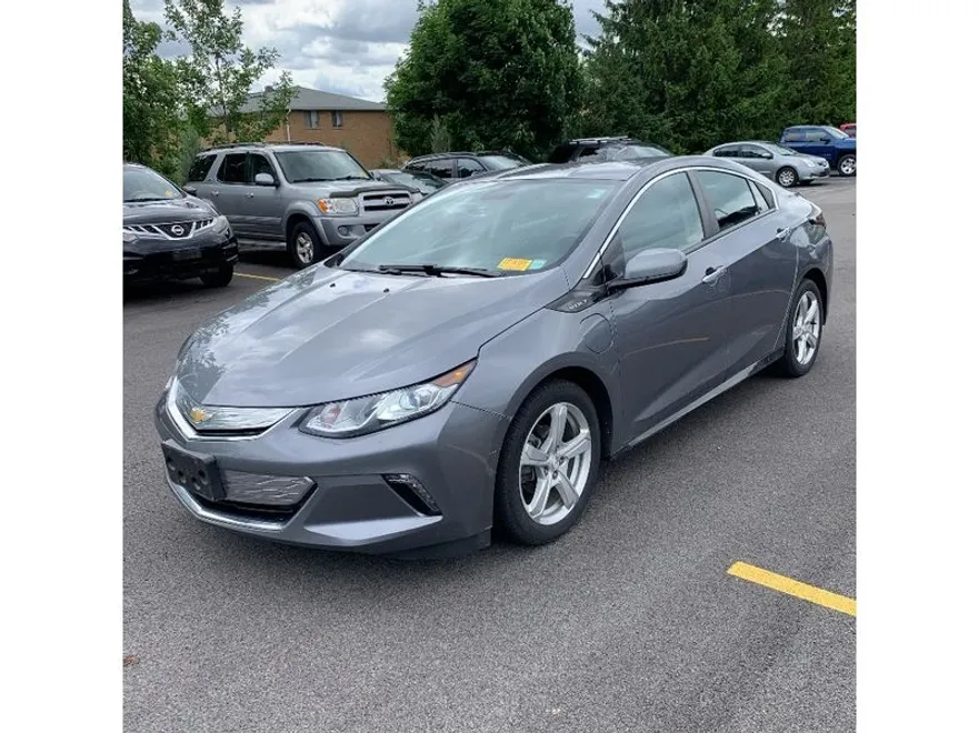 2018 Chevrolet Volt LT photo 1