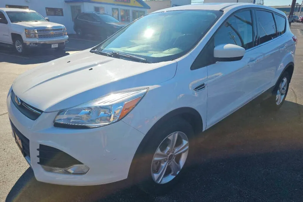 2015 Ford Escape SE photo 1