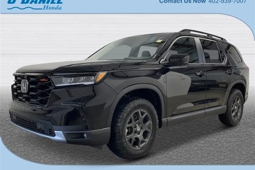 2025 Honda Pilot TrailSport photo 1