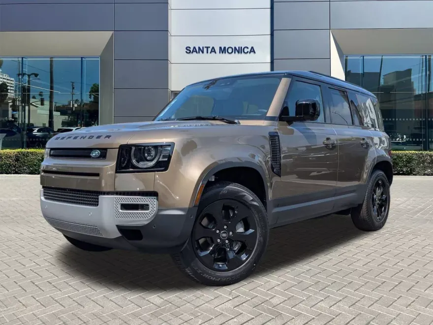 2025 Land Rover Defender 110 S photo 1