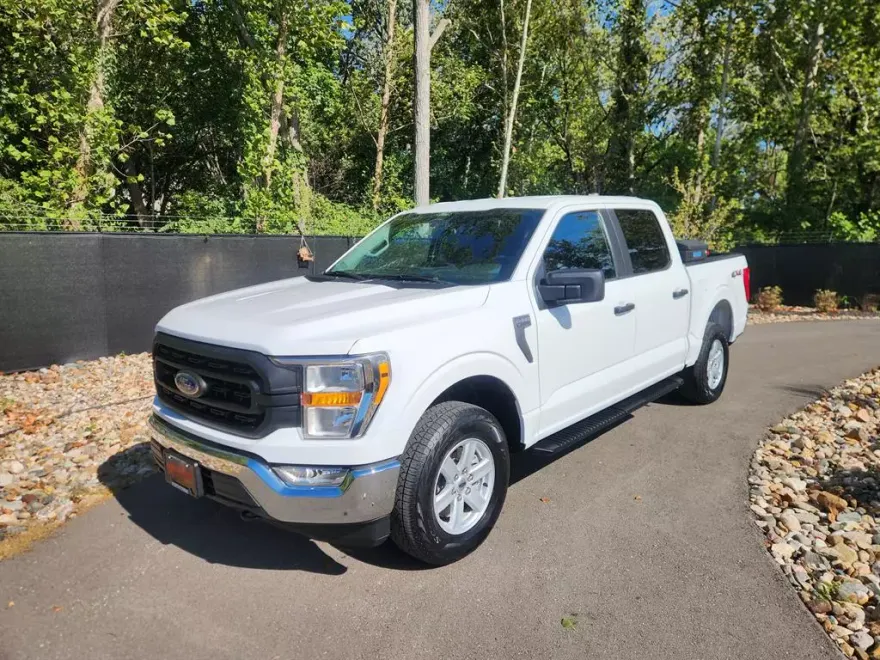 2022 Ford F-150 XL photo 1