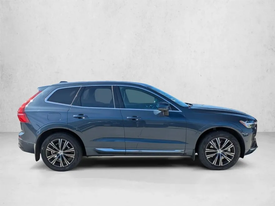 2022 Volvo XC60 Inscription photo 1