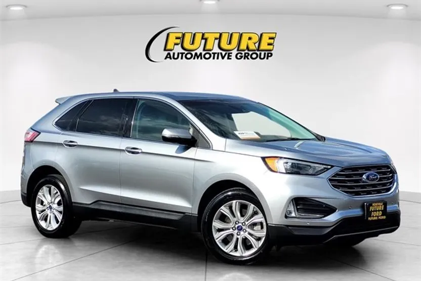 2022 Ford Edge Titanium photo 1