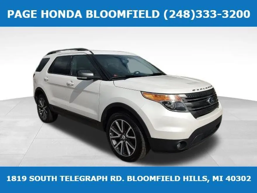 2015 Ford Explorer XLT photo 1