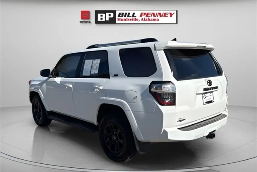 2022 Toyota 4Runner SR5 photo 1