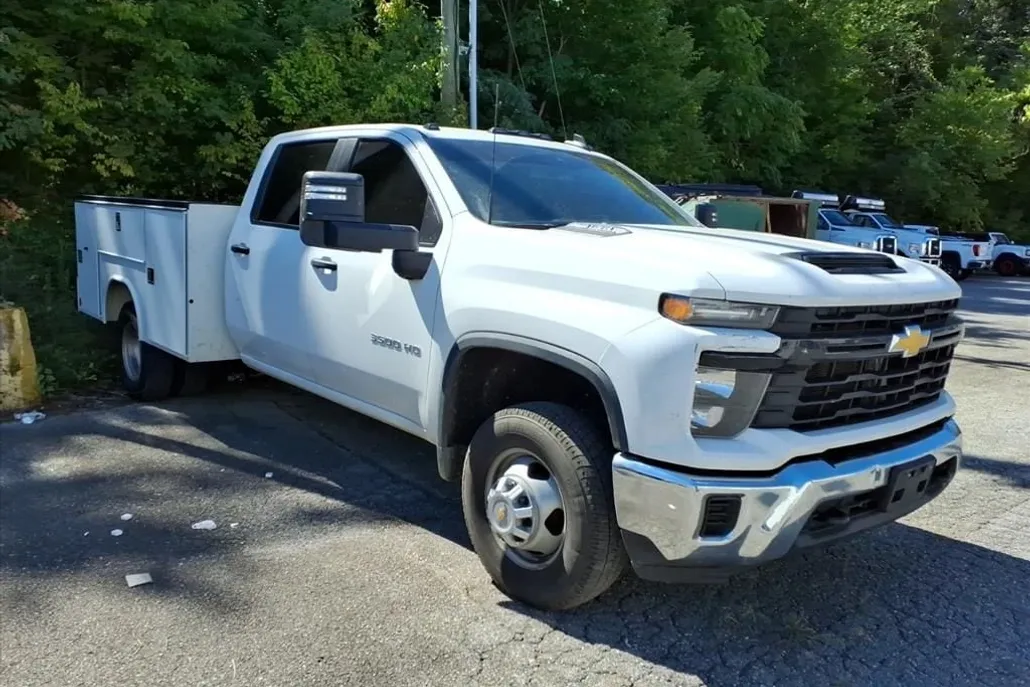 2024 Chevrolet Silverado 3500HD Work Truck photo 1
