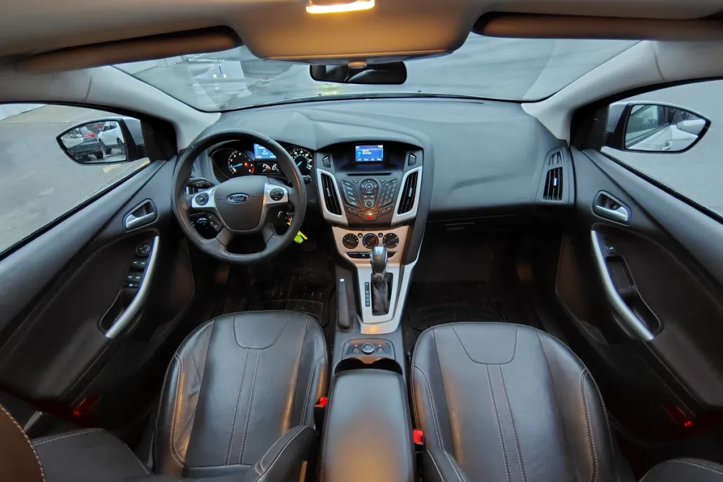 2014 Ford Focus SE photo 1