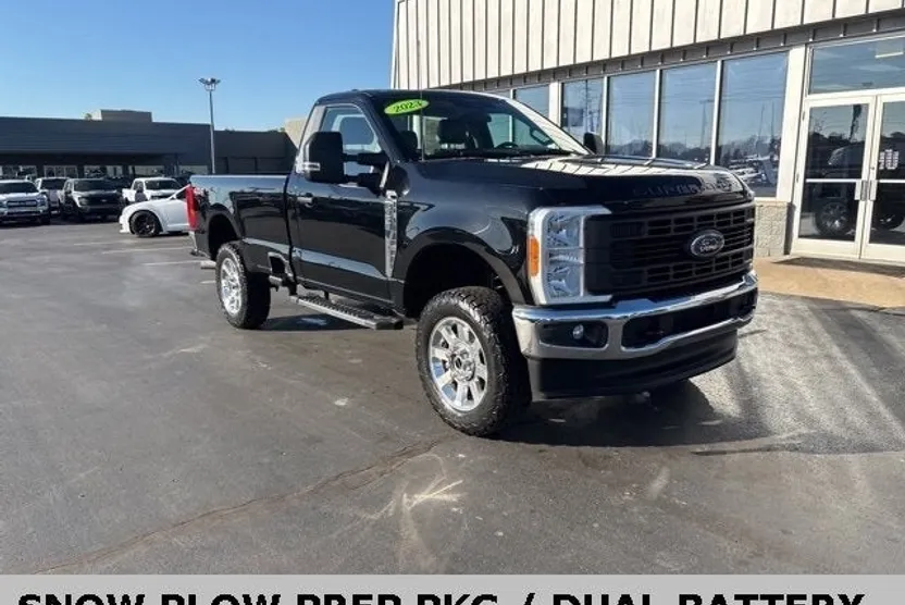 2023 Ford F-350 photo 1