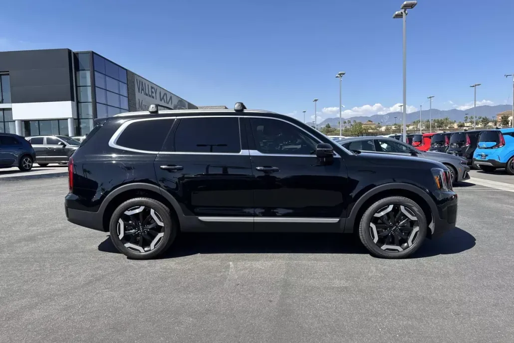2024 Kia Telluride S photo 1