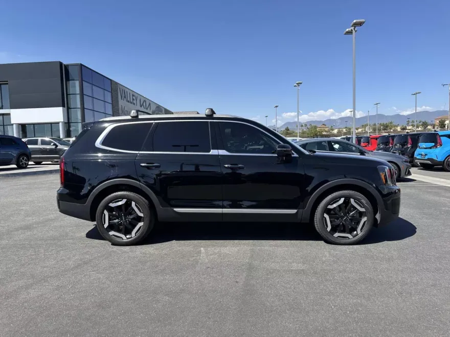2024 Kia Telluride S photo 1