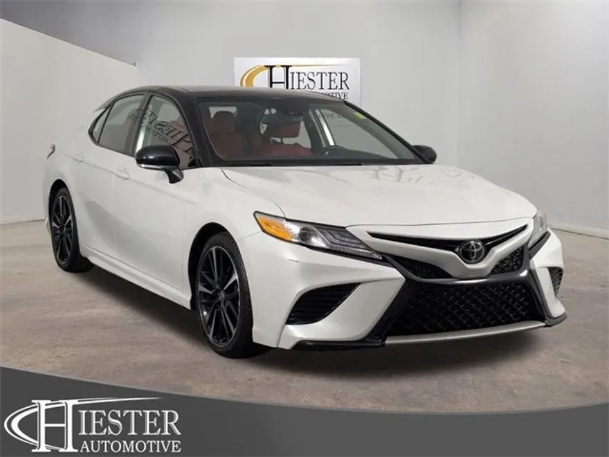 2020 Toyota Camry XSE photo 1