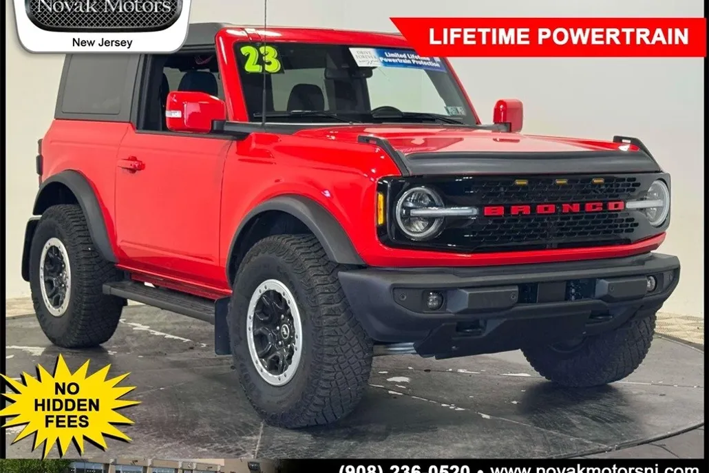2023 Ford Bronco Outer Banks photo 1