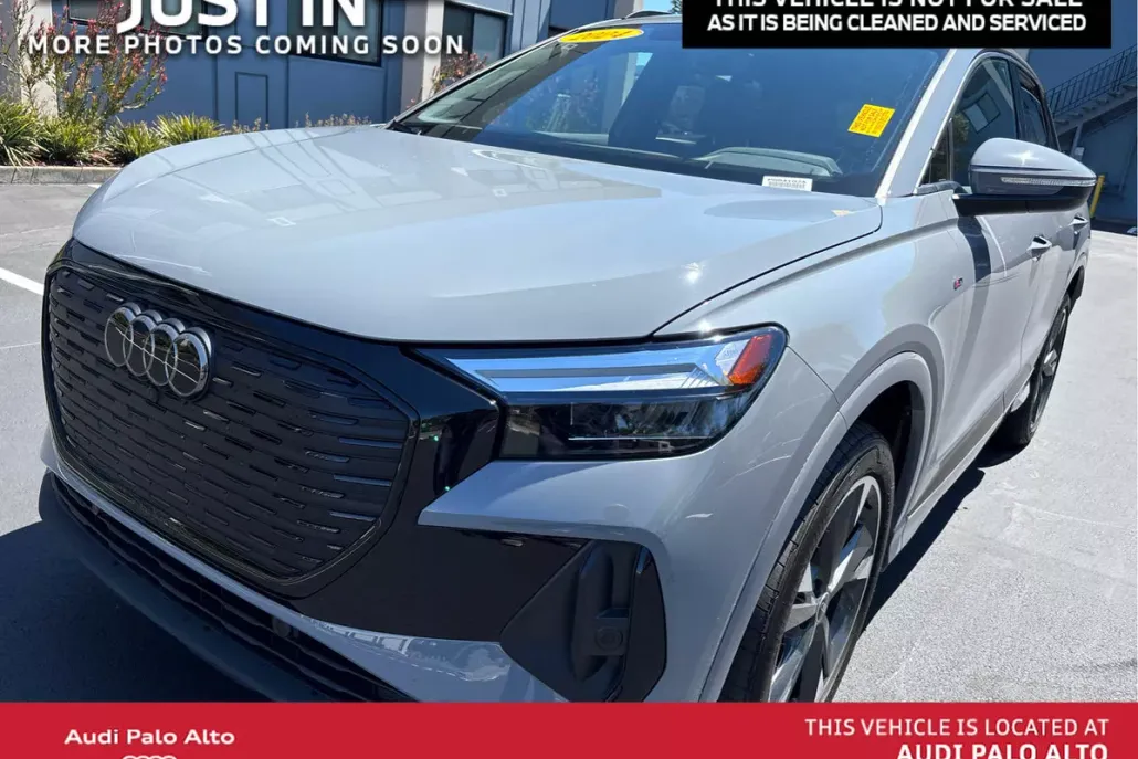 2024 Audi Q4 E-tron Premium photo 1