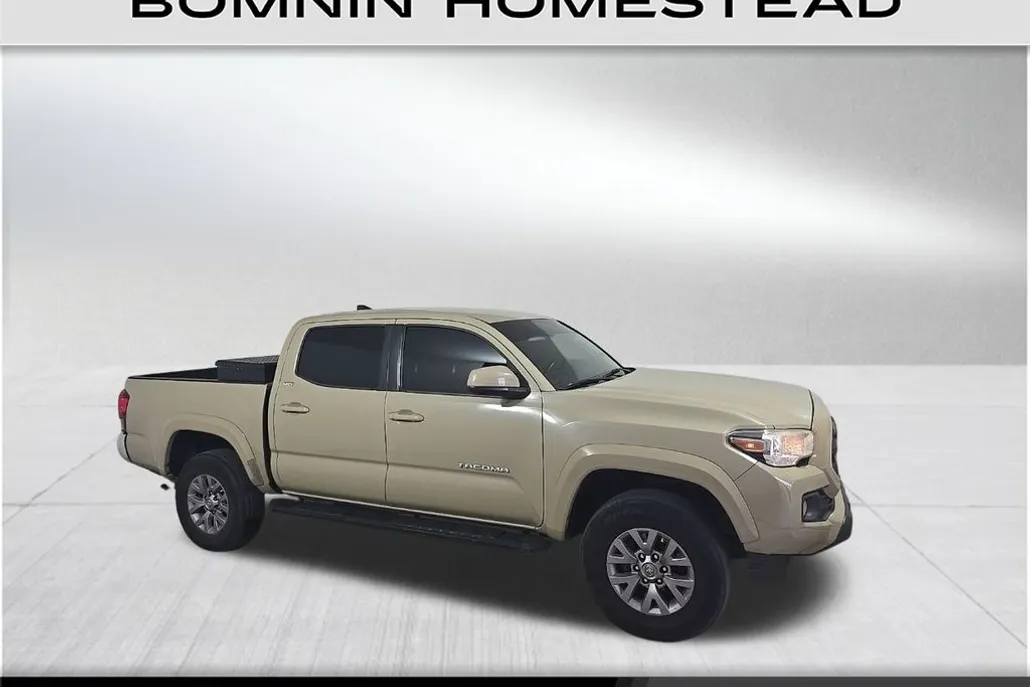 2019 Toyota Tacoma SR5 photo 1