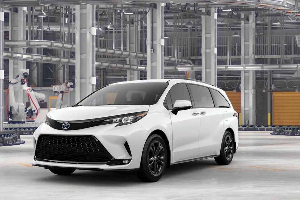 2025 Toyota Sienna XSE photo 1