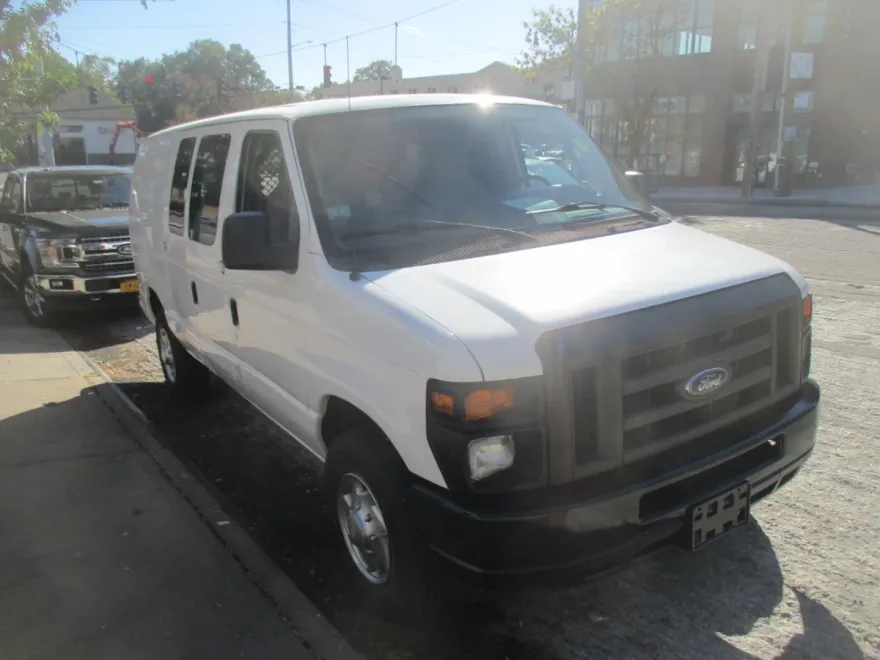 2013 Ford E-250 photo 1