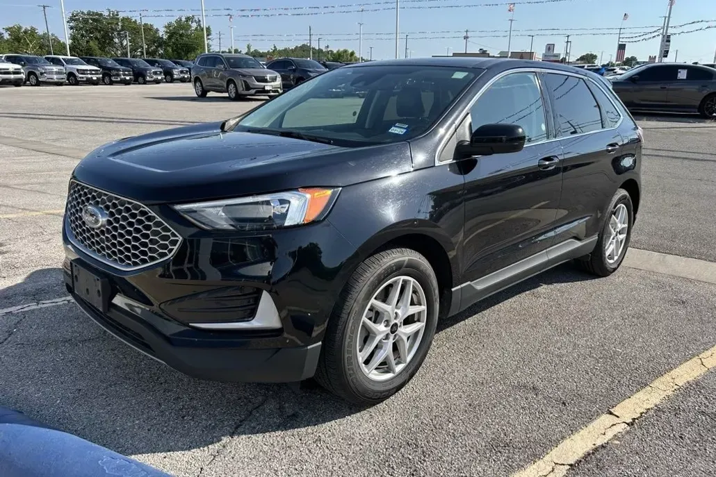 2024 Ford Edge SEL photo 1