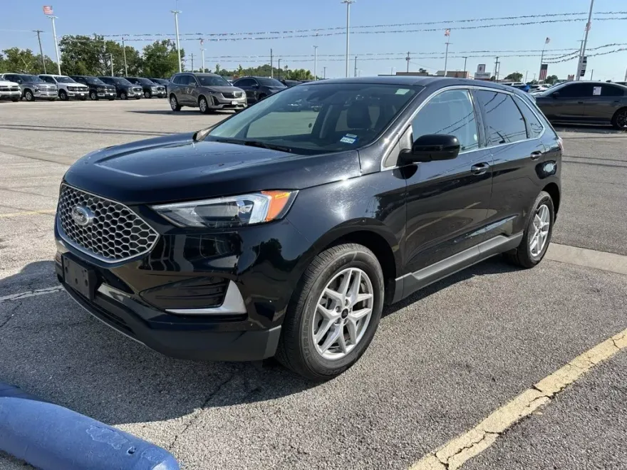 2024 Ford Edge SEL photo 1