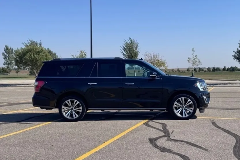 2021 Ford Expedition MAX Limited photo 1