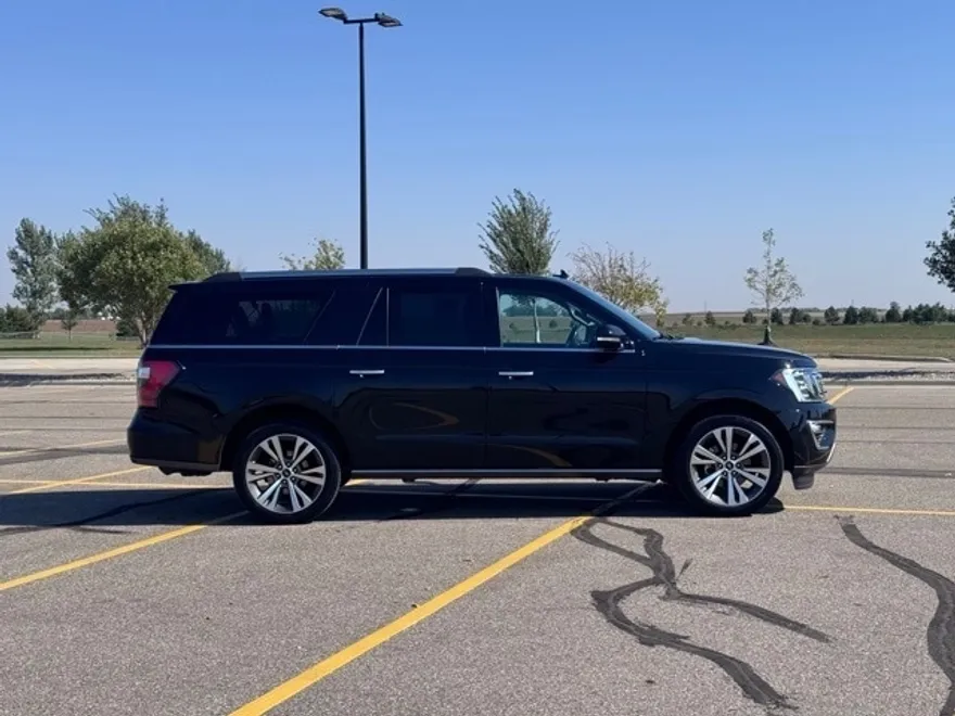 2021 Ford Expedition MAX Limited photo 1