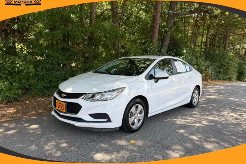2016 Chevrolet Cruze LS photo 1