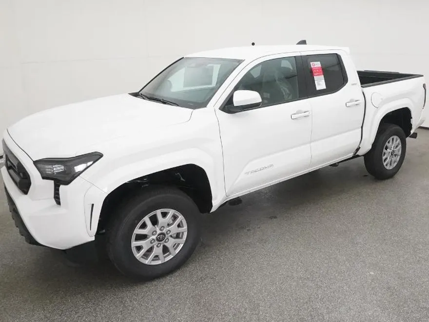 2025 Toyota Tacoma SR5 Double Cab photo 1