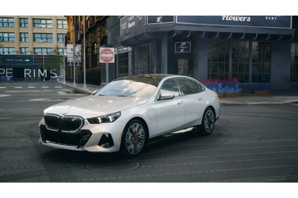 2026 Bmw 550e xDrive photo 1