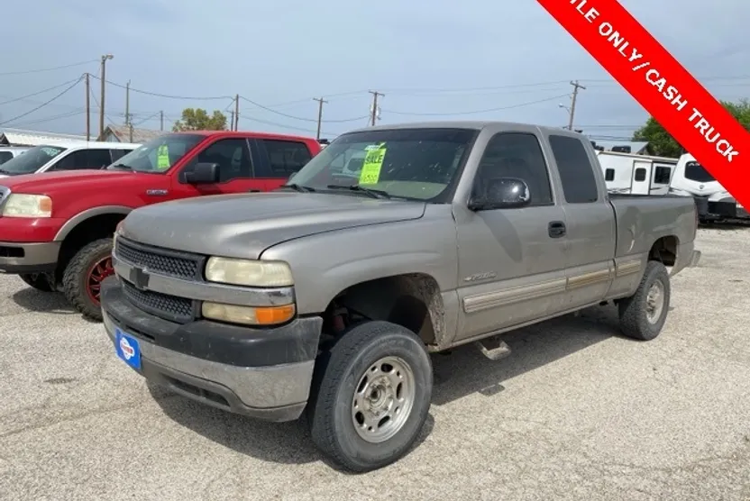 2001 Chevrolet Silverado 2500HD LS photo 1