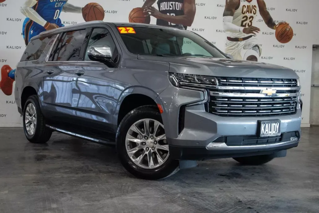 2022 Chevrolet Suburban photo 1