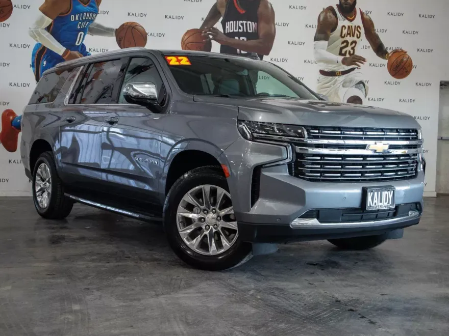 2022 Chevrolet Suburban photo 1