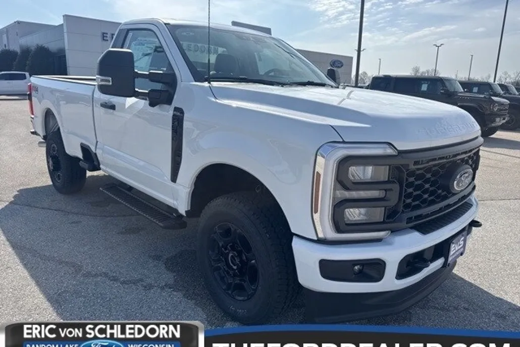 2025 Ford F-350 photo 1