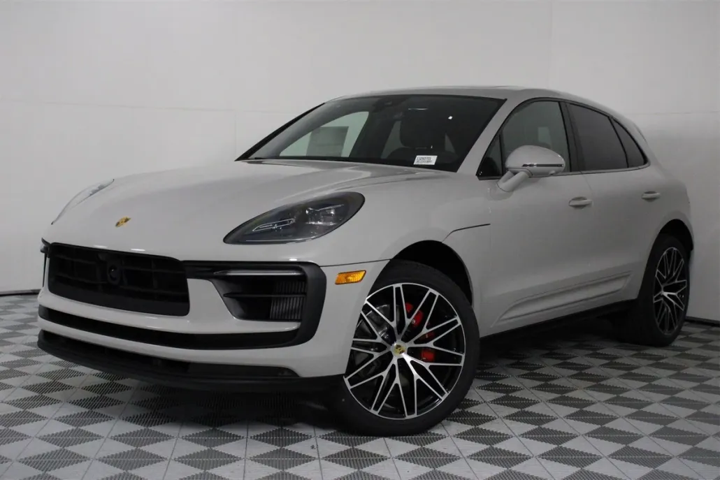 2025 Porsche Macan S photo 1