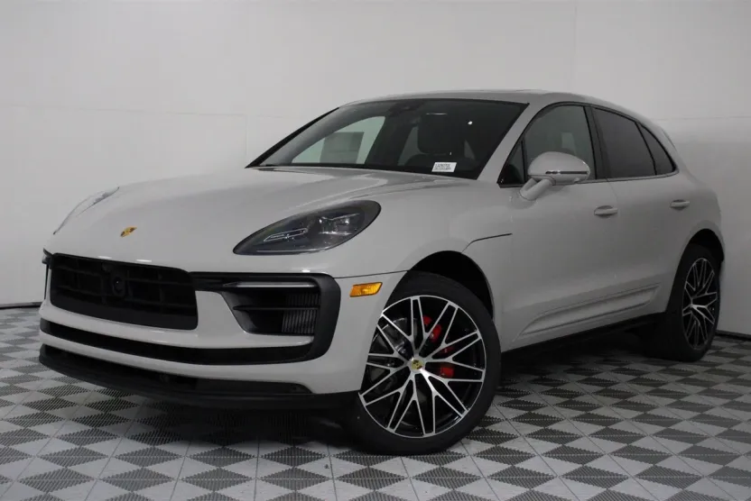 2025 Porsche Macan S photo 1