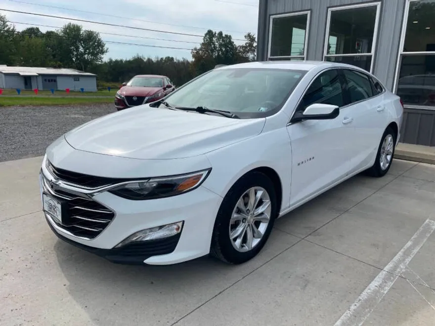 2023 Chevrolet Malibu 1LT photo 1